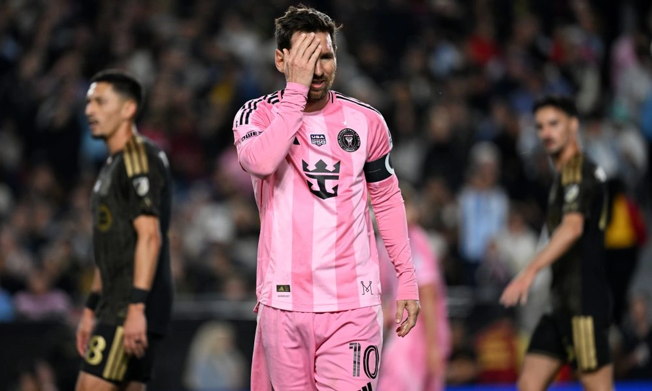 Messi sofre lesão crítica 22 dias antes da Copa do Mundo