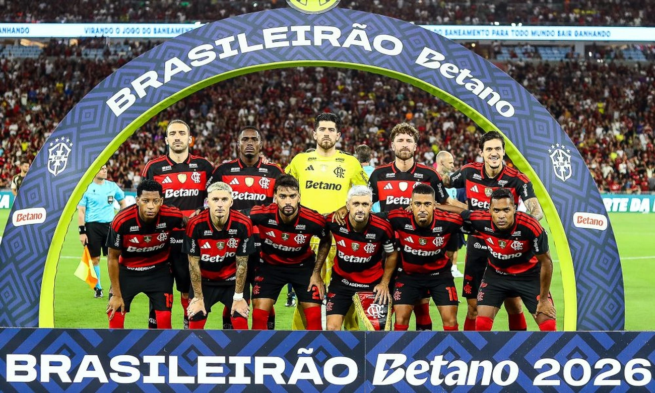 Flamengo renova com Alex Sandro até 2027, lateral é peça chave agora
