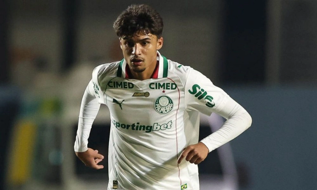 Larson celebra evolução no Palmeiras e classificação na Copa do Brasil hoje