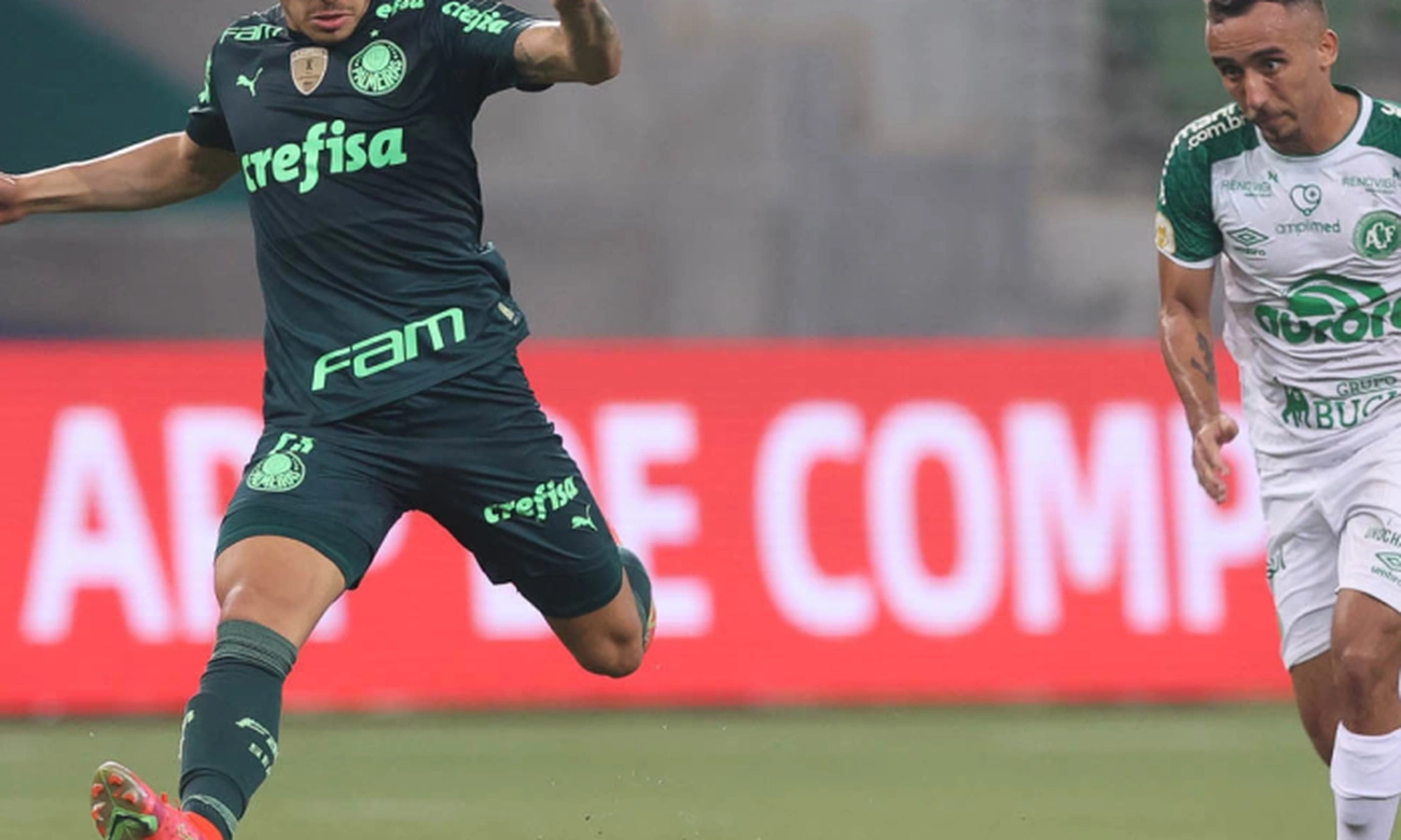 Palmeiras busca ampliar liderança hoje contra a Chapecoense antes da Copa