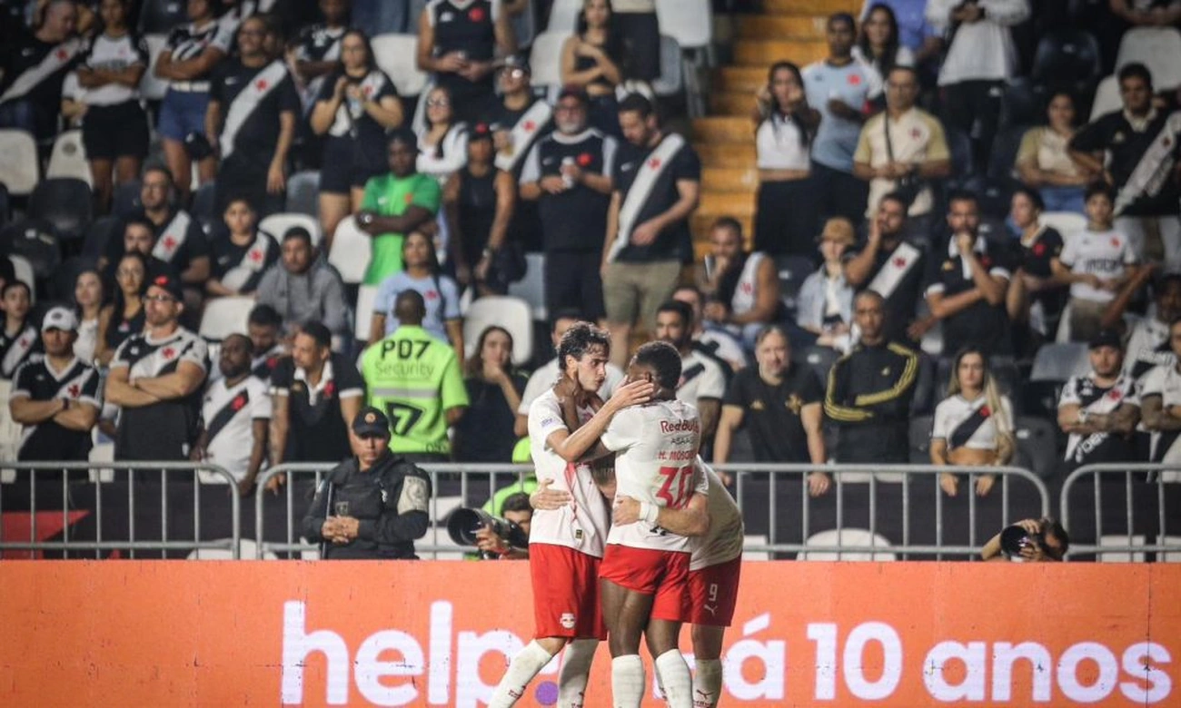 Red Bull Bragantino vence Vasco por 3 a 0 e sobe para quinto no Brasileirão hoje