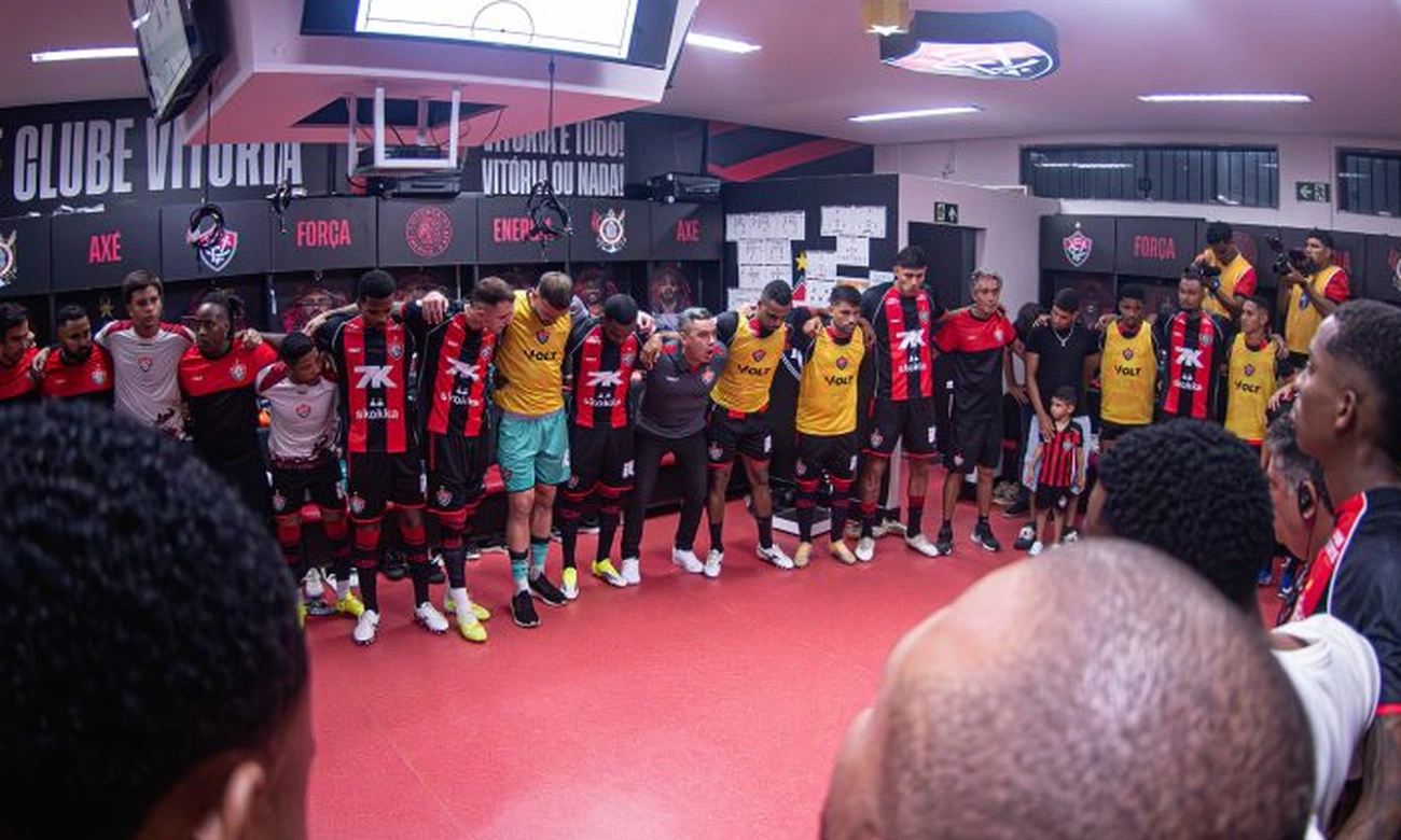 Vitória brilha agora com 8 jogos sem derrota com Jair Ventura